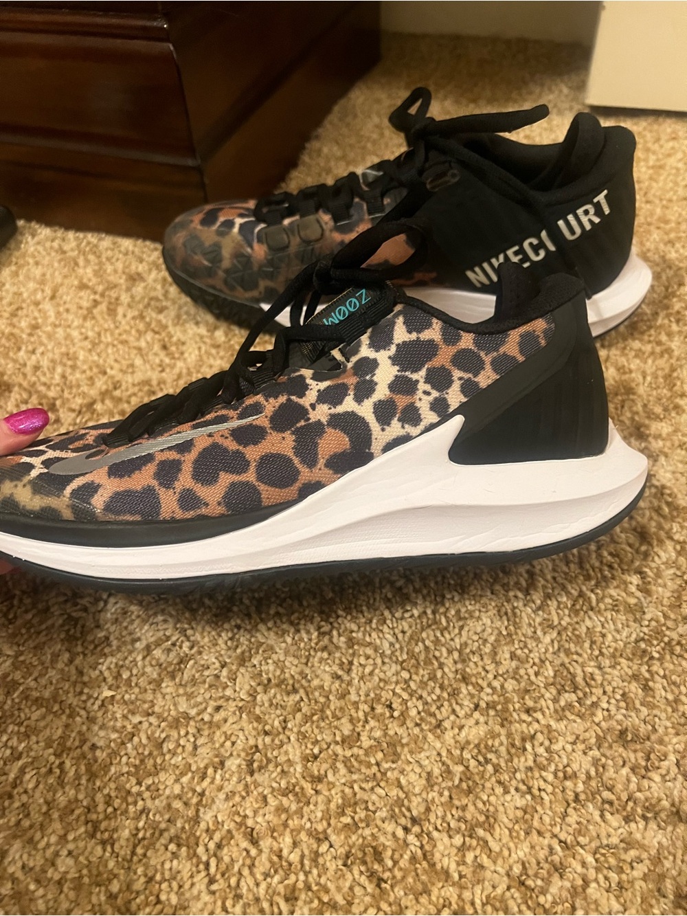 Nike Court Zoom Leopard Print Sneakers Size 7 1/2 - Picture 4 of 16